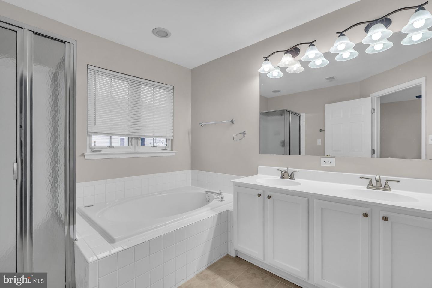 13663 STRATFORD GLEN PL, HERNDON, Virginia 20171, 4 Bedrooms Bedrooms, ,3 BathroomsBathrooms,Residential,For sale,13663 STRATFORD GLEN PL,VAFX2293034 MLS # VAFX2293034