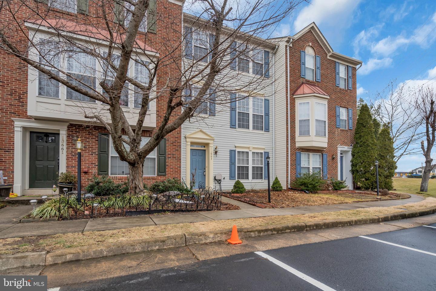 13663 STRATFORD GLEN PL, HERNDON, Virginia 20171, 4 Bedrooms Bedrooms, ,3 BathroomsBathrooms,Residential,For sale,13663 STRATFORD GLEN PL,VAFX2293034 MLS # VAFX2293034