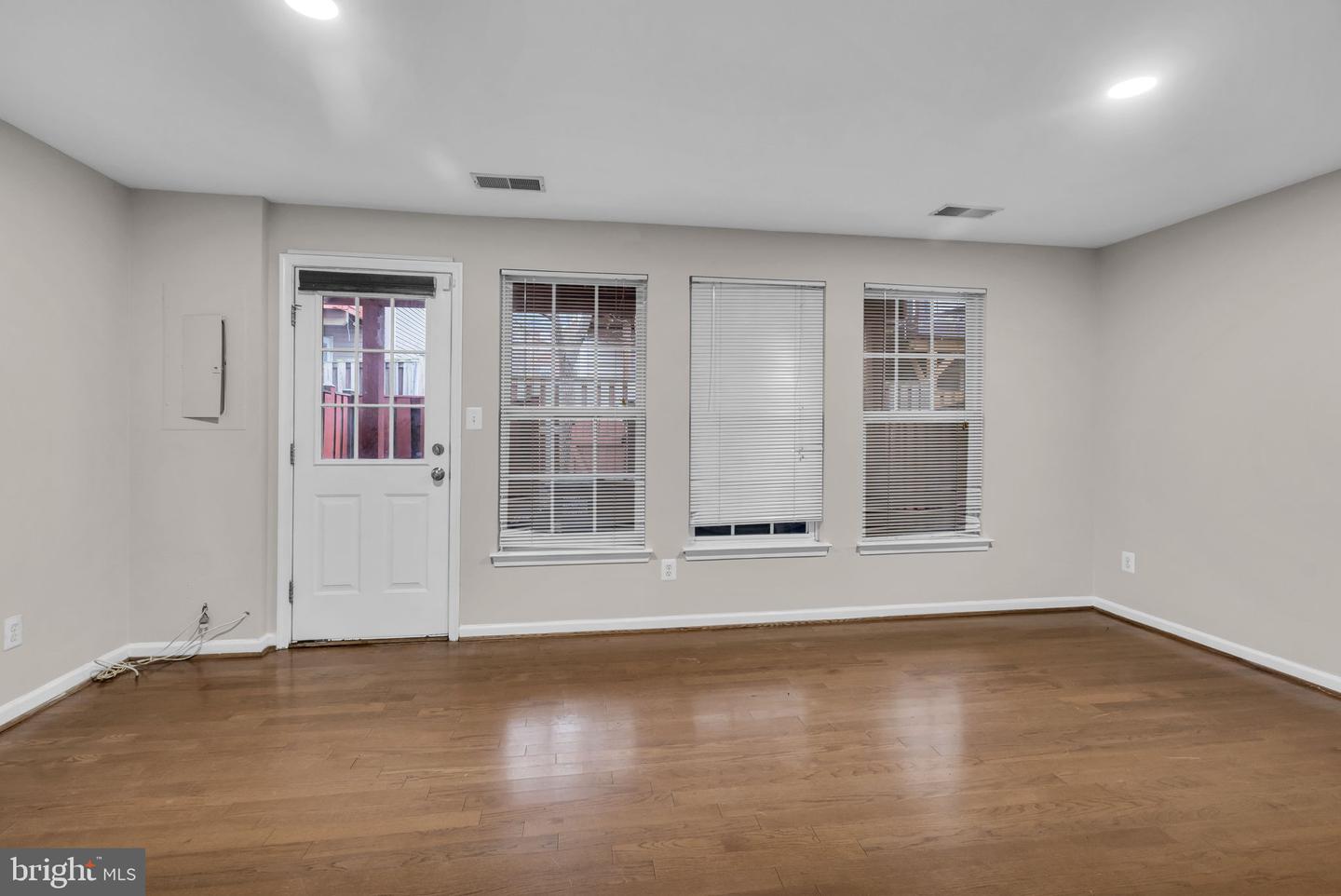 13663 STRATFORD GLEN PL, HERNDON, Virginia 20171, 4 Bedrooms Bedrooms, ,3 BathroomsBathrooms,Residential,For sale,13663 STRATFORD GLEN PL,VAFX2293034 MLS # VAFX2293034