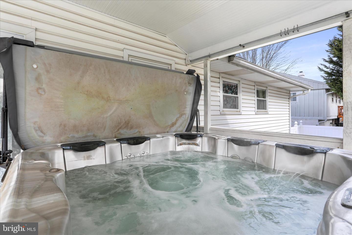 601 HOLLINGSWORTH DR, WINCHESTER, Virginia 22601, 2 Bedrooms Bedrooms, 10 Rooms Rooms,1 BathroomBathrooms,Residential,For sale,601 HOLLINGSWORTH DR,VAWI2010058 MLS # VAWI2010058 601 HOLLINGSWORTH DR, WINCHESTER, Virginia 22601, 2 Bedrooms Bedrooms, 10 Rooms Rooms,1 BathroomBathrooms,Residential,For sale,601 HOLLINGSWORTH DR,VAWI2010058 MLS # VAWI2010058