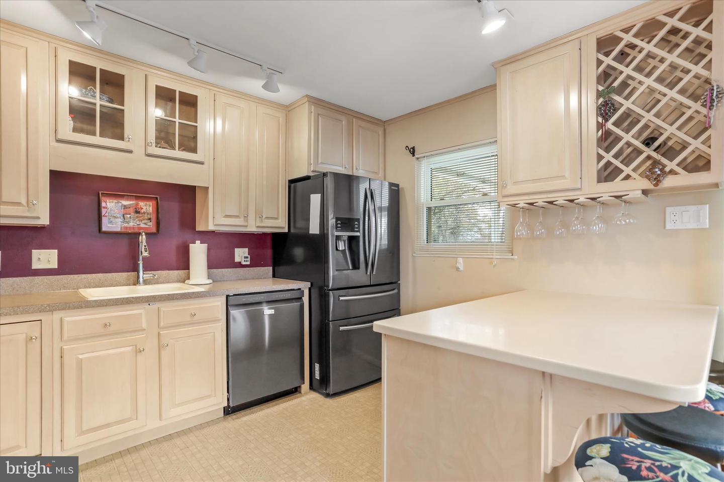 601 HOLLINGSWORTH DR, WINCHESTER, Virginia 22601, 2 Bedrooms Bedrooms, 10 Rooms Rooms,1 BathroomBathrooms,Residential,For sale,601 HOLLINGSWORTH DR,VAWI2010058 MLS # VAWI2010058 601 HOLLINGSWORTH DR, WINCHESTER, Virginia 22601, 2 Bedrooms Bedrooms, 10 Rooms Rooms,1 BathroomBathrooms,Residential,For sale,601 HOLLINGSWORTH DR,VAWI2010058 MLS # VAWI2010058