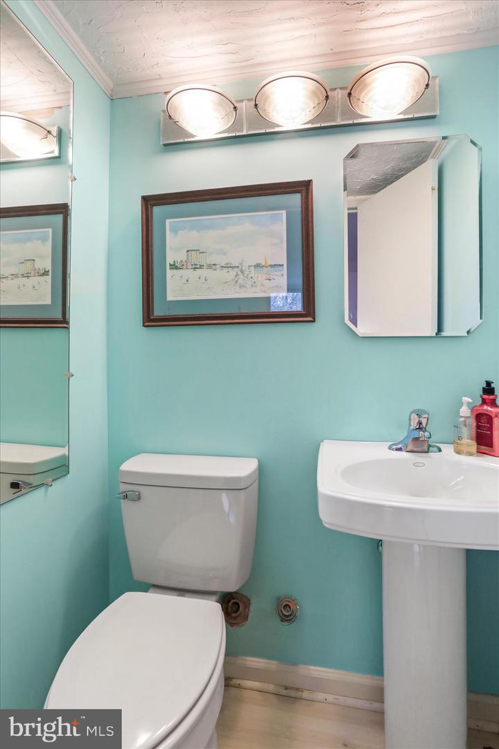 601 HOLLINGSWORTH DR, WINCHESTER, Virginia 22601, 2 Bedrooms Bedrooms, 10 Rooms Rooms,1 BathroomBathrooms,Residential,For sale,601 HOLLINGSWORTH DR,VAWI2010058 MLS # VAWI2010058 601 HOLLINGSWORTH DR, WINCHESTER, Virginia 22601, 2 Bedrooms Bedrooms, 10 Rooms Rooms,1 BathroomBathrooms,Residential,For sale,601 HOLLINGSWORTH DR,VAWI2010058 MLS # VAWI2010058