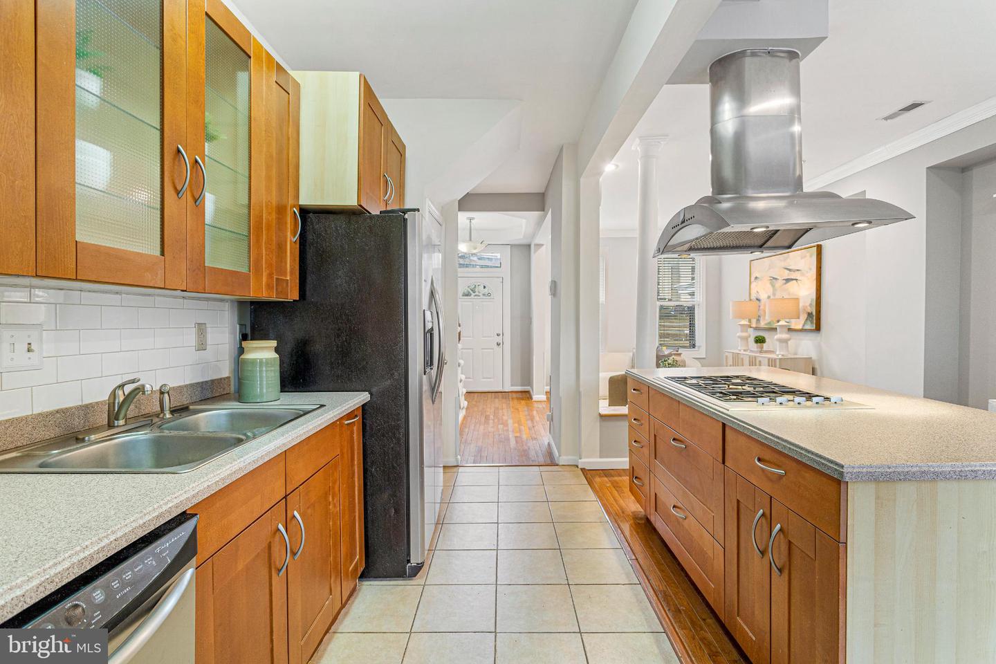 3028 PARK PL NW, WASHINGTON, District Of Columbia 20001, 2 Bedrooms Bedrooms, 2 Rooms Rooms,2 BathroomsBathrooms,Residential,For sale,3028 PARK PL NW,DCDC2248094 MLS # DCDC2248094