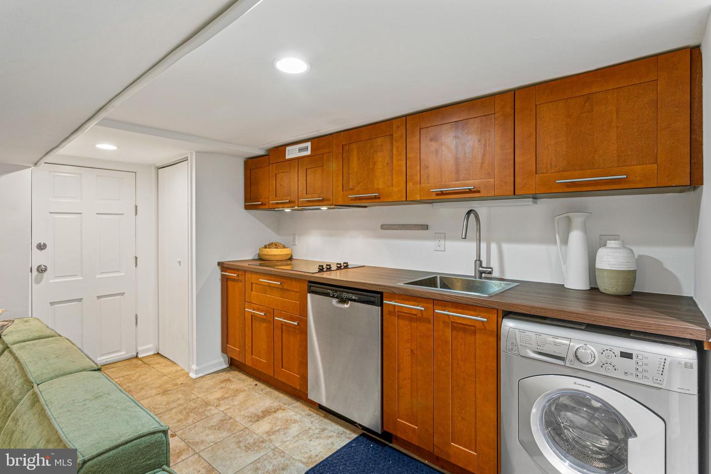 3028 PARK PL NW, WASHINGTON, District Of Columbia 20001, 2 Bedrooms Bedrooms, 2 Rooms Rooms,2 BathroomsBathrooms,Residential,For sale,3028 PARK PL NW,DCDC2248094 MLS # DCDC2248094