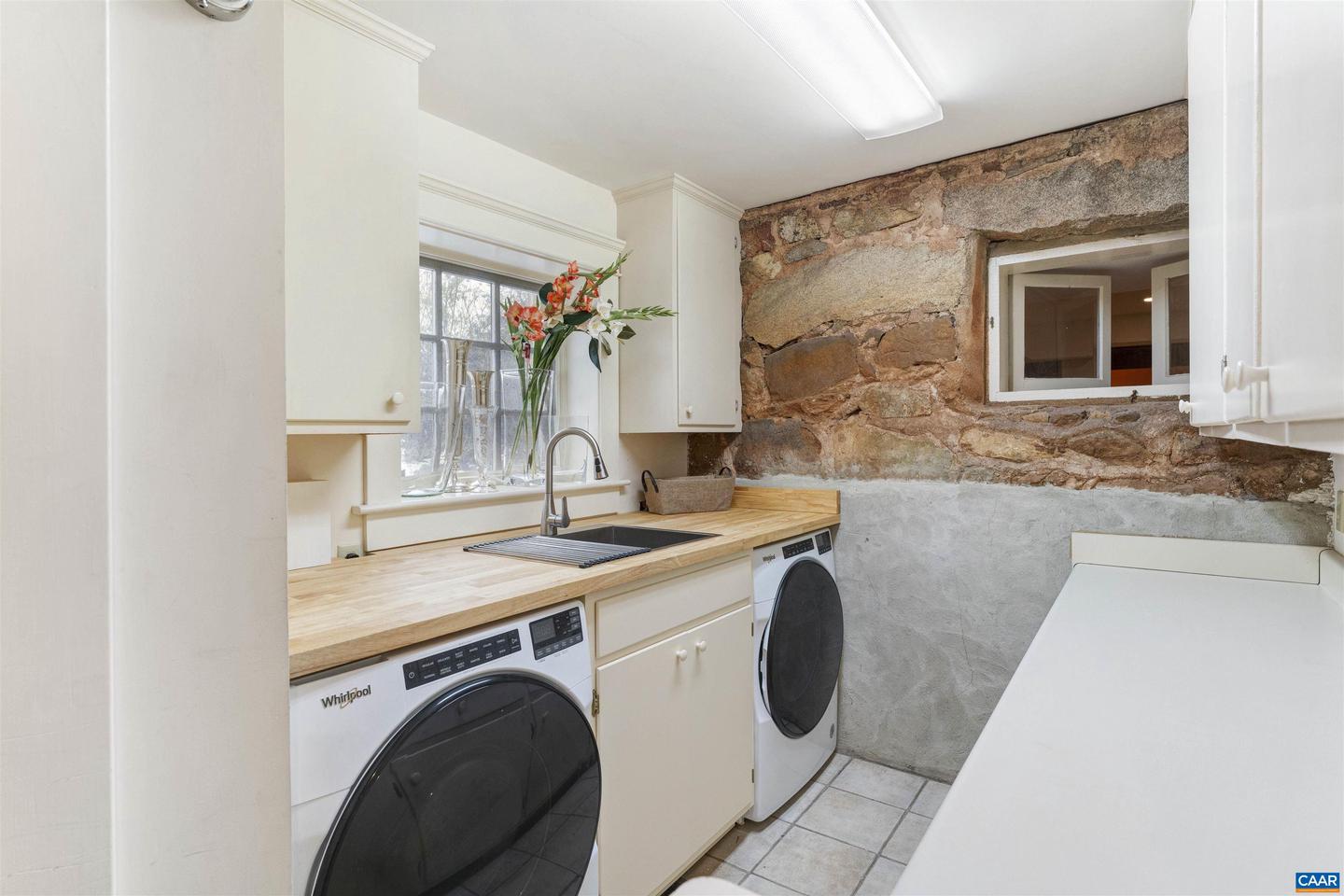 4035 EDGE VALLEY RD, NORTH GARDEN, Virginia 22959, 5 Bedrooms Bedrooms, ,3 BathroomsBathrooms,Residential,For sale,4035 EDGE VALLEY RD,673752 MLS # 673752 4035 EDGE VALLEY RD, NORTH GARDEN, Virginia 22959, 5 Bedrooms Bedrooms, ,3 BathroomsBathrooms,Residential,For sale,4035 EDGE VALLEY RD,673752 MLS # 673752