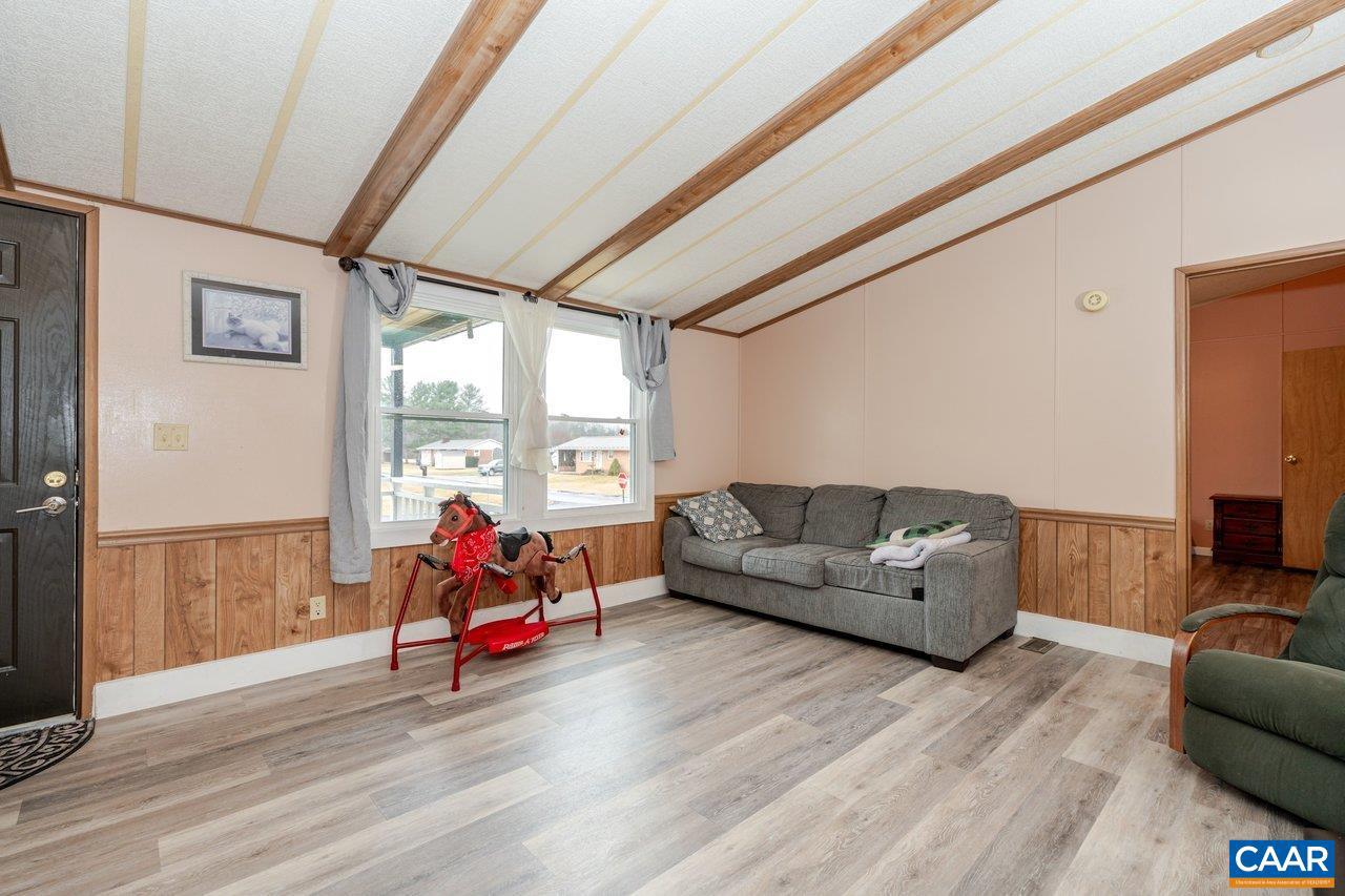 608 5TH ST, GROTTOES, Virginia 24441, 4 Bedrooms Bedrooms, ,2 BathroomsBathrooms,Residential,For sale,608 5TH ST,673744 MLS # 673744