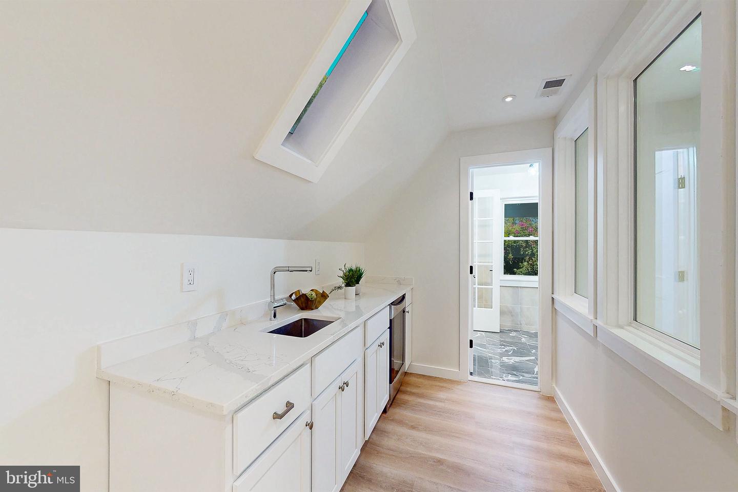 2806 FRANKLIN ST NE, WASHINGTON, District Of Columbia 20018, 6 Bedrooms Bedrooms, ,5 BathroomsBathrooms,Residential,For sale,2806 FRANKLIN ST NE,DCDC2248072 MLS # DCDC2248072