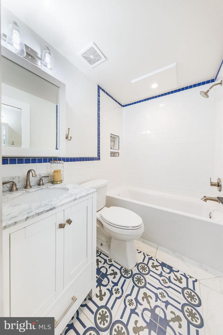 2806 FRANKLIN ST NE, WASHINGTON, District Of Columbia 20018, 6 Bedrooms Bedrooms, ,5 BathroomsBathrooms,Residential,For sale,2806 FRANKLIN ST NE,DCDC2248072 MLS # DCDC2248072