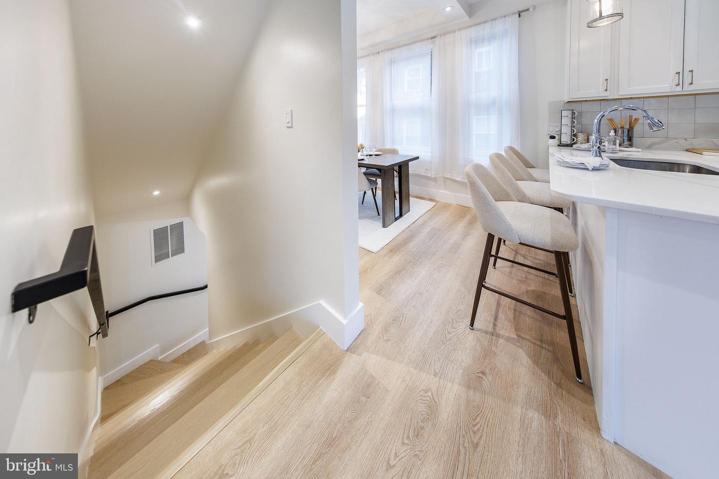 2806 FRANKLIN ST NE, WASHINGTON, District Of Columbia 20018, 6 Bedrooms Bedrooms, ,5 BathroomsBathrooms,Residential,For sale,2806 FRANKLIN ST NE,DCDC2248072 MLS # DCDC2248072