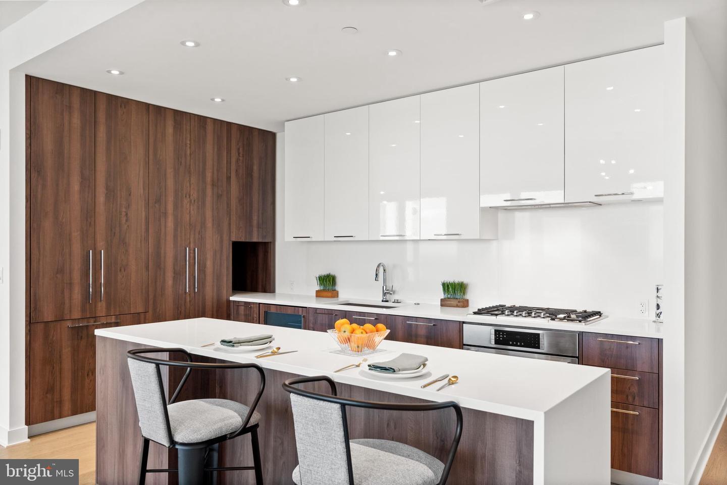 1650 SILVER HILL DR #1206, MCLEAN, Virginia 22102, 2 Bedrooms Bedrooms, ,2 BathroomsBathrooms,Residential,For sale,1650 SILVER HILL DR #1206,VAFX2274300 MLS # VAFX2274300