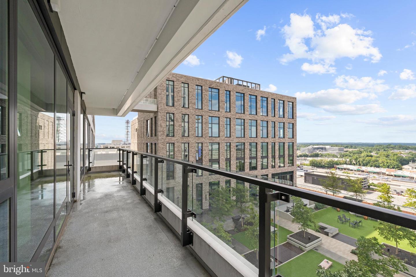 1650 SILVER HILL DR #1206, MCLEAN, Virginia 22102, 2 Bedrooms Bedrooms, ,2 BathroomsBathrooms,Residential,For sale,1650 SILVER HILL DR #1206,VAFX2274300 MLS # VAFX2274300