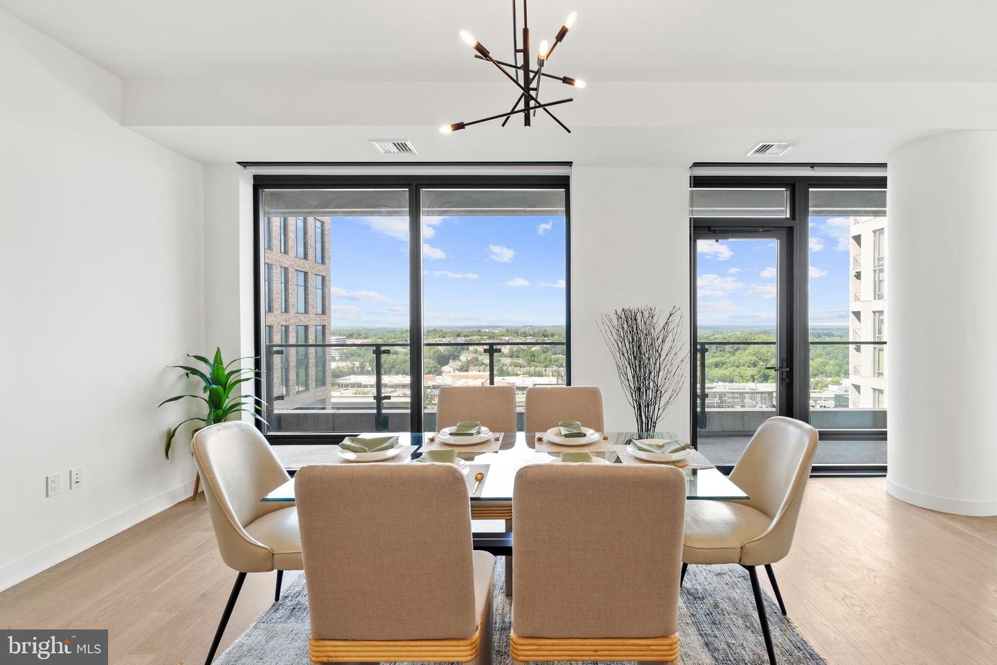 1650 SILVER HILL DR #1206, MCLEAN, Virginia 22102, 2 Bedrooms Bedrooms, ,2 BathroomsBathrooms,Residential,For sale,1650 SILVER HILL DR #1206,VAFX2274300 MLS # VAFX2274300