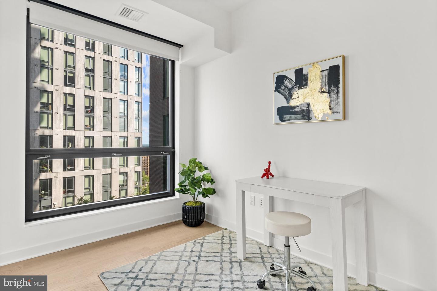 1650 SILVER HILL DR #1206, MCLEAN, Virginia 22102, 2 Bedrooms Bedrooms, ,2 BathroomsBathrooms,Residential,For sale,1650 SILVER HILL DR #1206,VAFX2274300 MLS # VAFX2274300