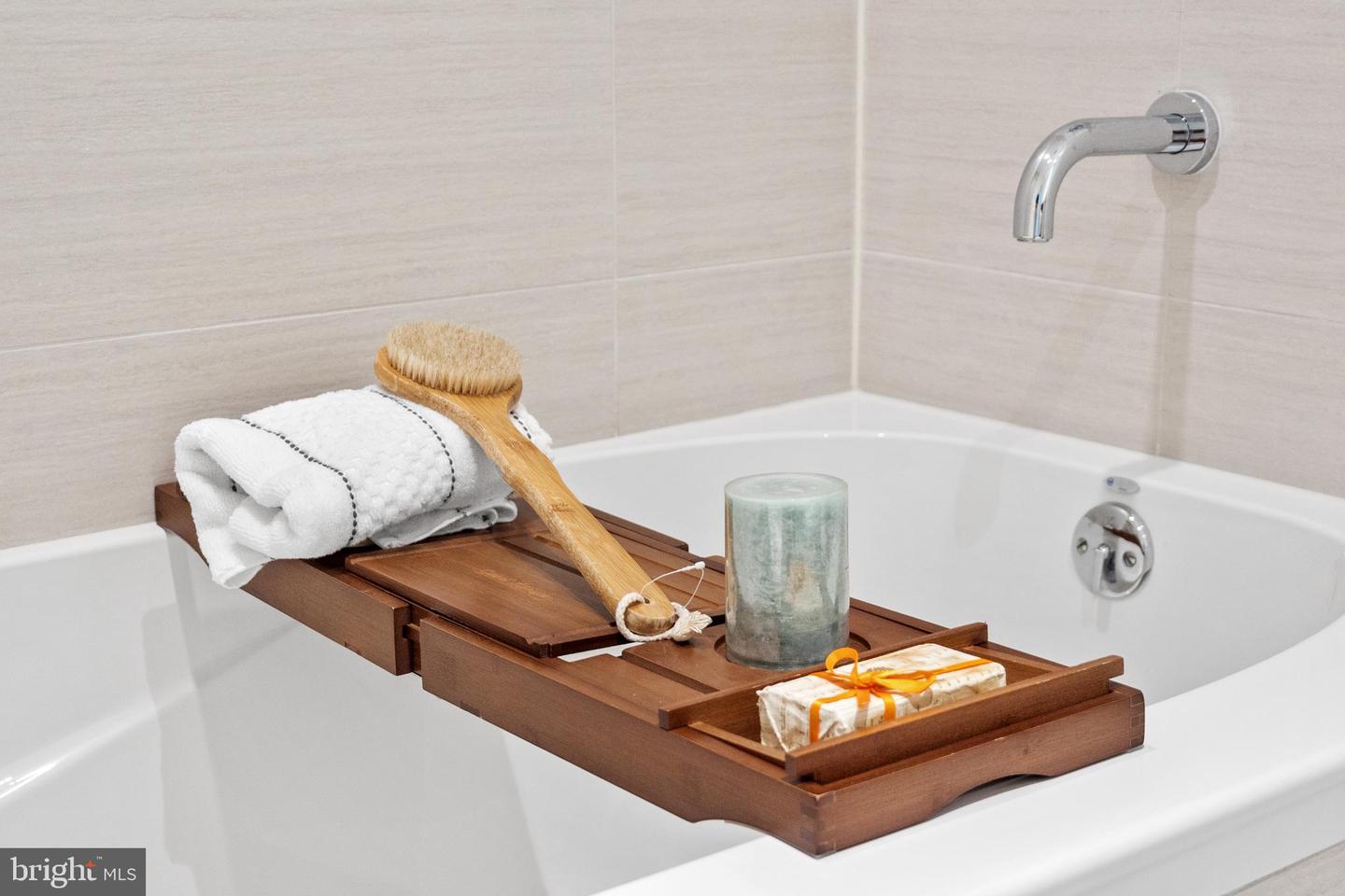 1650 SILVER HILL DR #1206, MCLEAN, Virginia 22102, 2 Bedrooms Bedrooms, ,2 BathroomsBathrooms,Residential,For sale,1650 SILVER HILL DR #1206,VAFX2274300 MLS # VAFX2274300