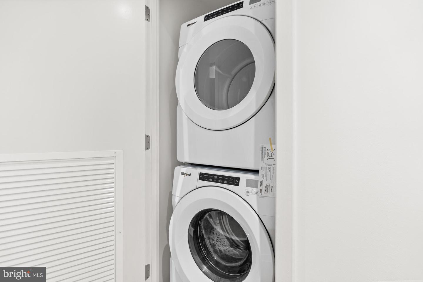 1650 SILVER HILL DR #1206, MCLEAN, Virginia 22102, 2 Bedrooms Bedrooms, ,2 BathroomsBathrooms,Residential,For sale,1650 SILVER HILL DR #1206,VAFX2274300 MLS # VAFX2274300