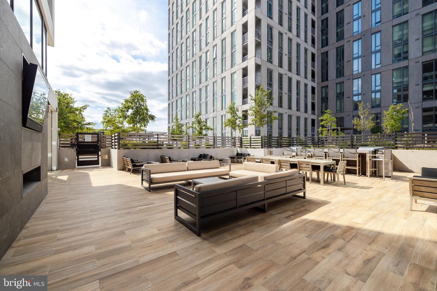 1650 SILVER HILL DR #1206, MCLEAN, Virginia 22102, 2 Bedrooms Bedrooms, ,2 BathroomsBathrooms,Residential,For sale,1650 SILVER HILL DR #1206,VAFX2274300 MLS # VAFX2274300