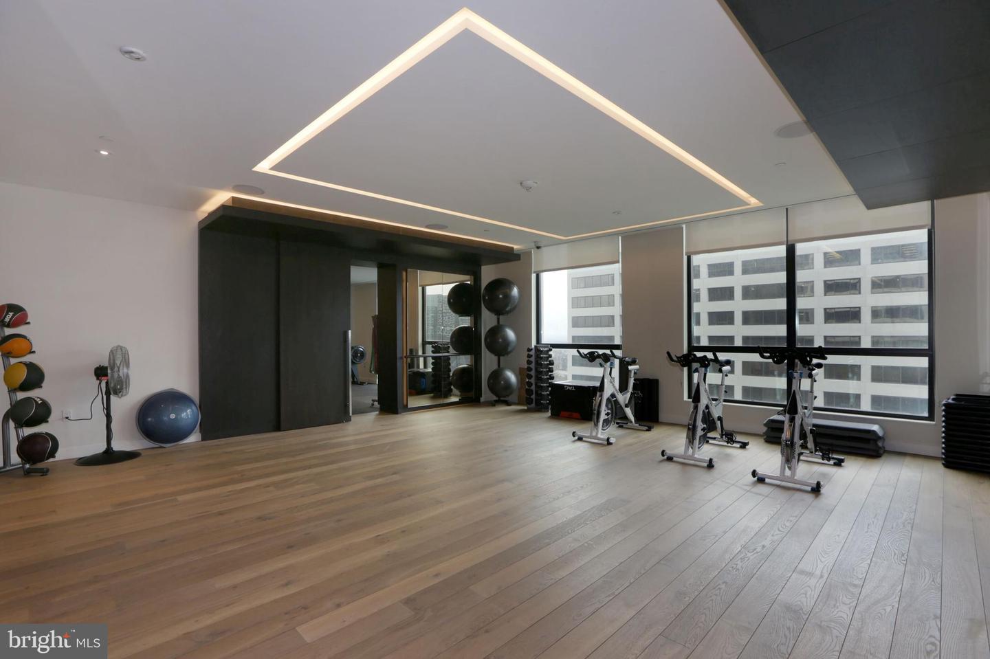 1650 SILVER HILL DR #1206, MCLEAN, Virginia 22102, 2 Bedrooms Bedrooms, ,2 BathroomsBathrooms,Residential,For sale,1650 SILVER HILL DR #1206,VAFX2274300 MLS # VAFX2274300