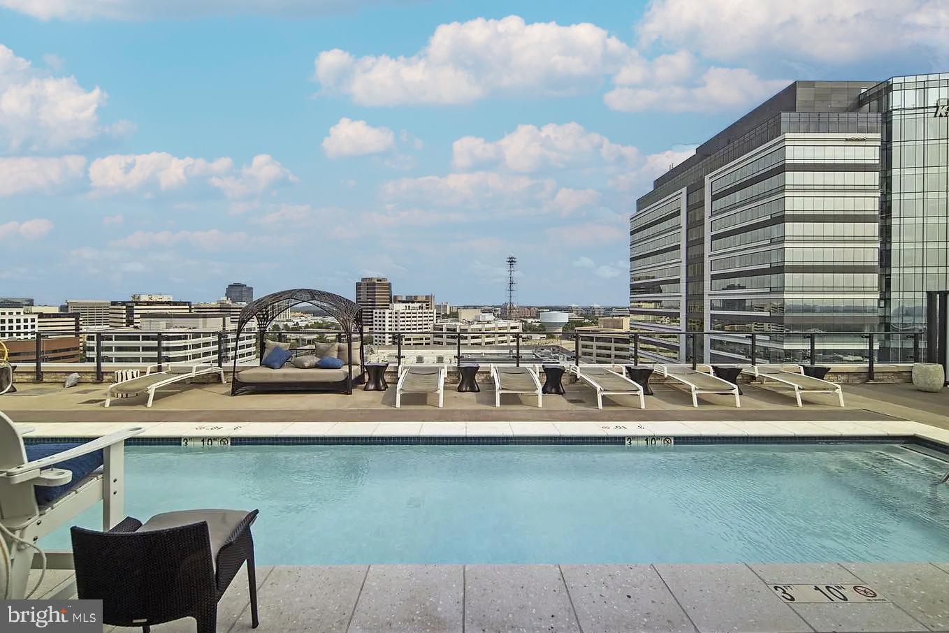 1650 SILVER HILL DR #1206, MCLEAN, Virginia 22102, 2 Bedrooms Bedrooms, ,2 BathroomsBathrooms,Residential,For sale,1650 SILVER HILL DR #1206,VAFX2274300 MLS # VAFX2274300