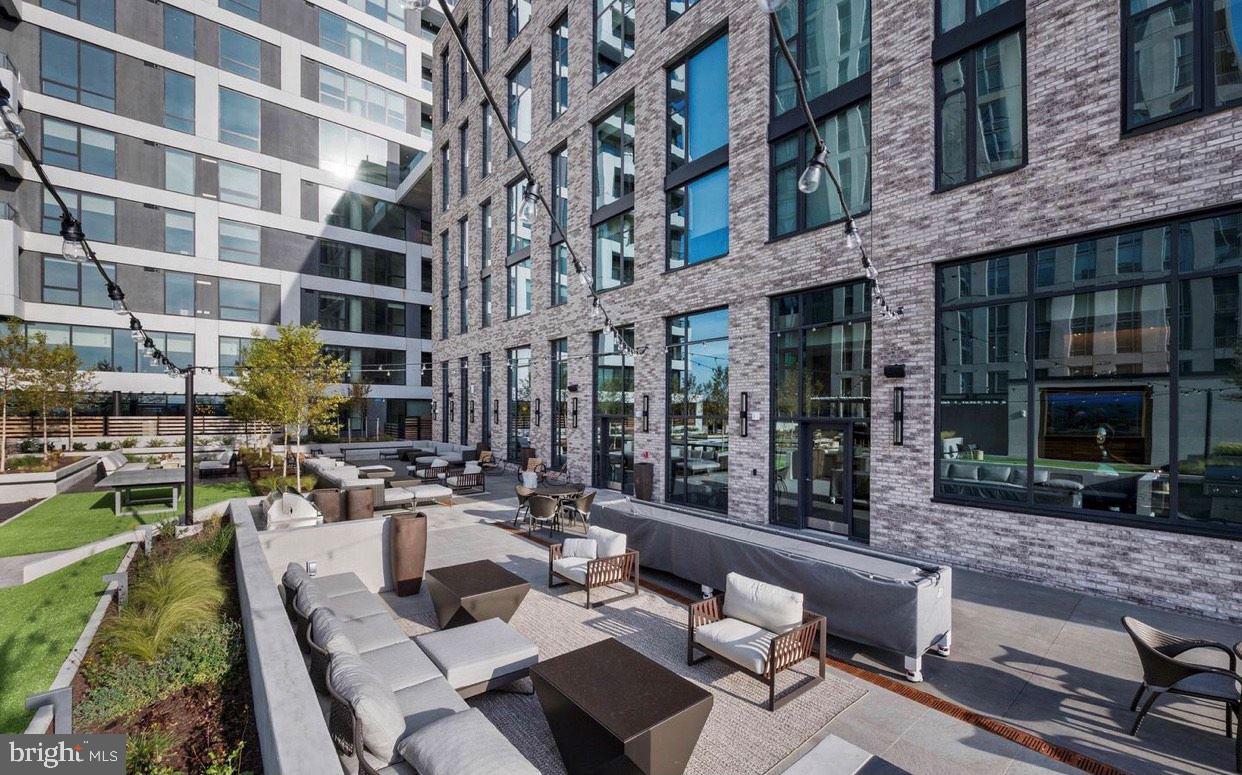 1650 SILVER HILL DR #1206, MCLEAN, Virginia 22102, 2 Bedrooms Bedrooms, ,2 BathroomsBathrooms,Residential,For sale,1650 SILVER HILL DR #1206,VAFX2274300 MLS # VAFX2274300