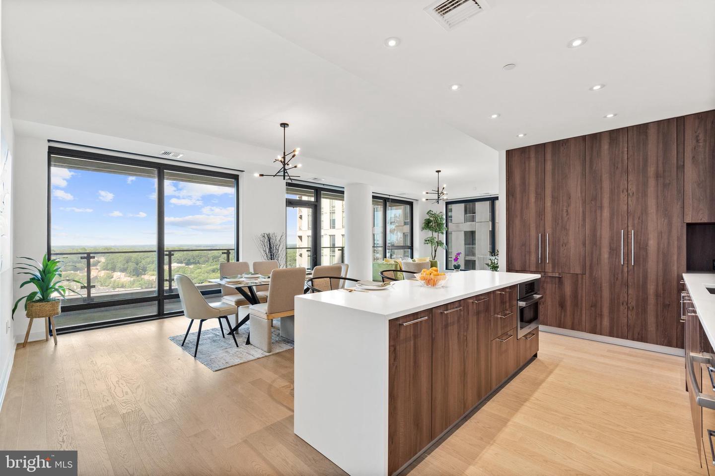 1650 SILVER HILL DR #1206, MCLEAN, Virginia 22102, 2 Bedrooms Bedrooms, ,2 BathroomsBathrooms,Residential,For sale,1650 SILVER HILL DR #1206,VAFX2274300 MLS # VAFX2274300