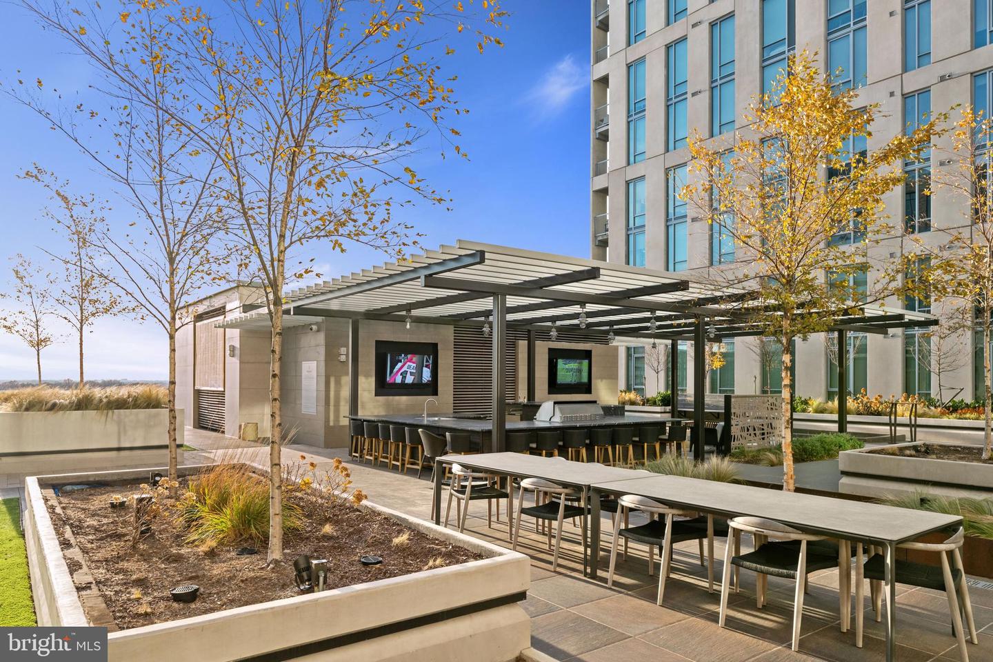 1650 SILVER HILL DR #1206, MCLEAN, Virginia 22102, 2 Bedrooms Bedrooms, ,2 BathroomsBathrooms,Residential,For sale,1650 SILVER HILL DR #1206,VAFX2274300 MLS # VAFX2274300