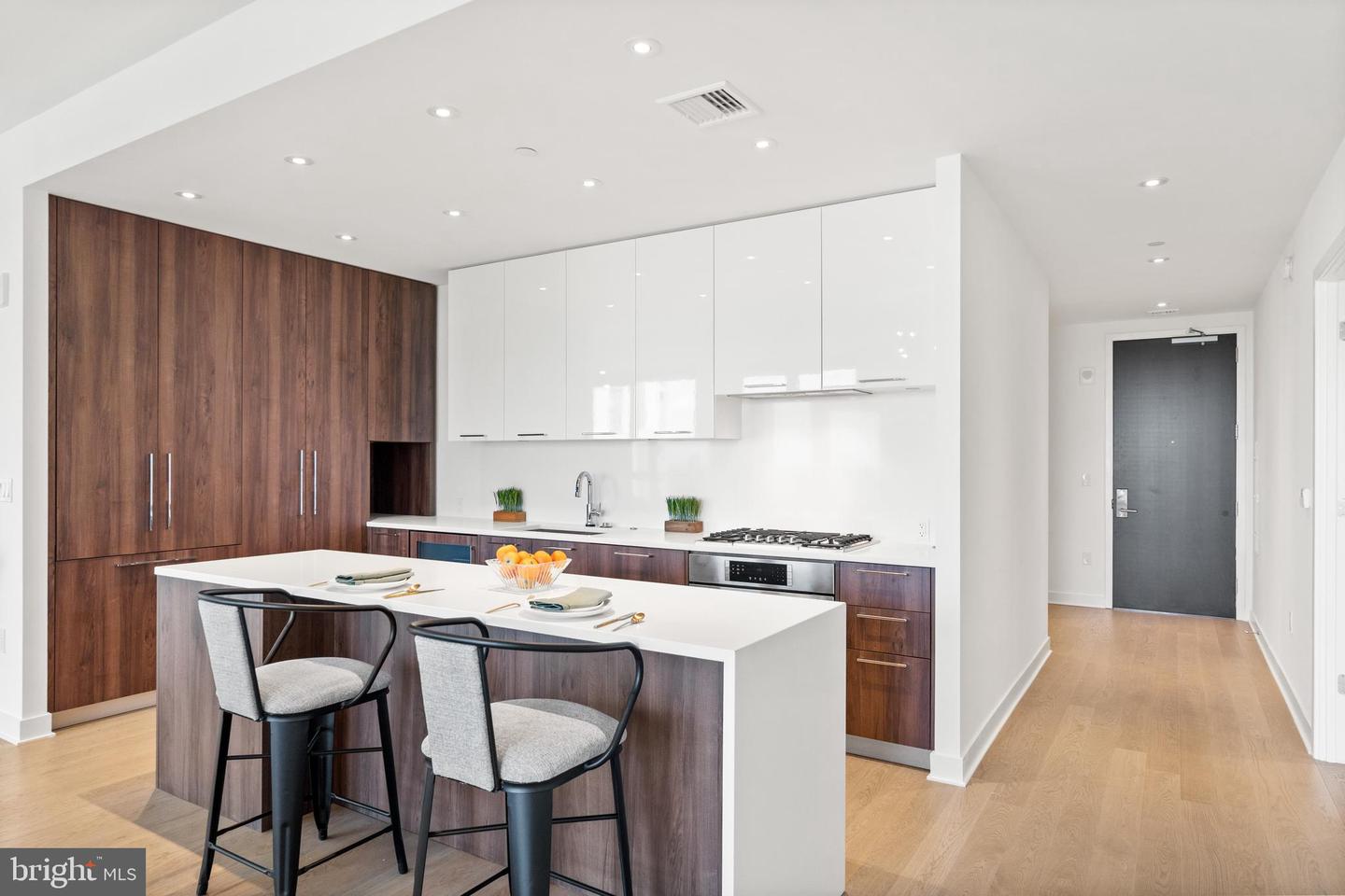 1650 SILVER HILL DR #1206, MCLEAN, Virginia 22102, 2 Bedrooms Bedrooms, ,2 BathroomsBathrooms,Residential,For sale,1650 SILVER HILL DR #1206,VAFX2274300 MLS # VAFX2274300