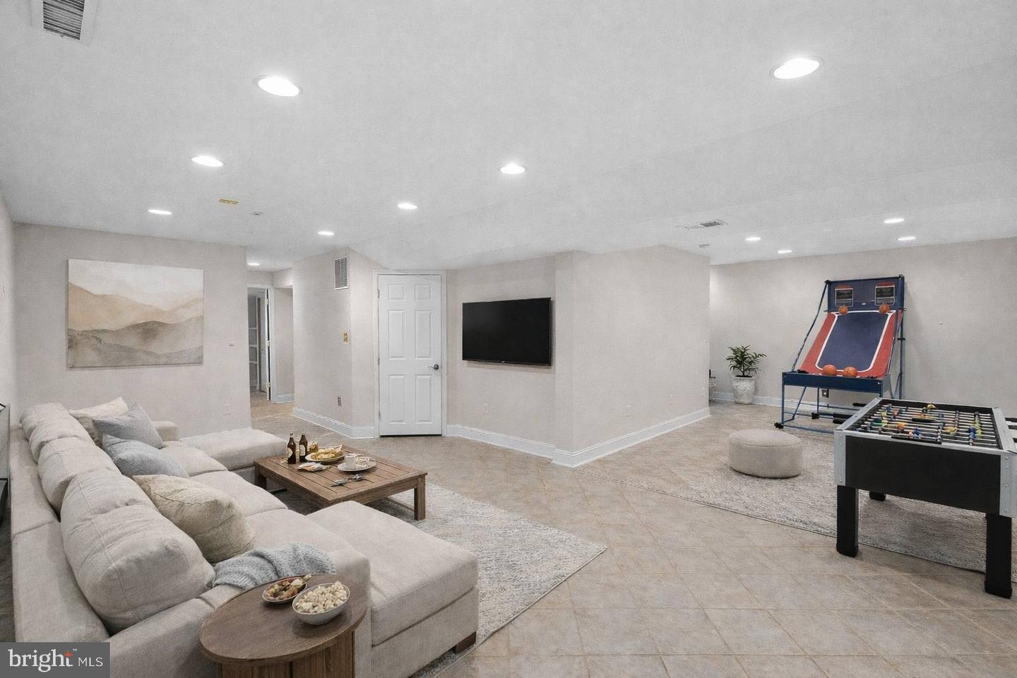 312 RIDING TRAIL CT NW, LEESBURG, Virginia 20176, 5 Bedrooms Bedrooms, ,3 BathroomsBathrooms,Residential,For sale,312 RIDING TRAIL CT NW,VALO2110410 MLS # VALO2110410