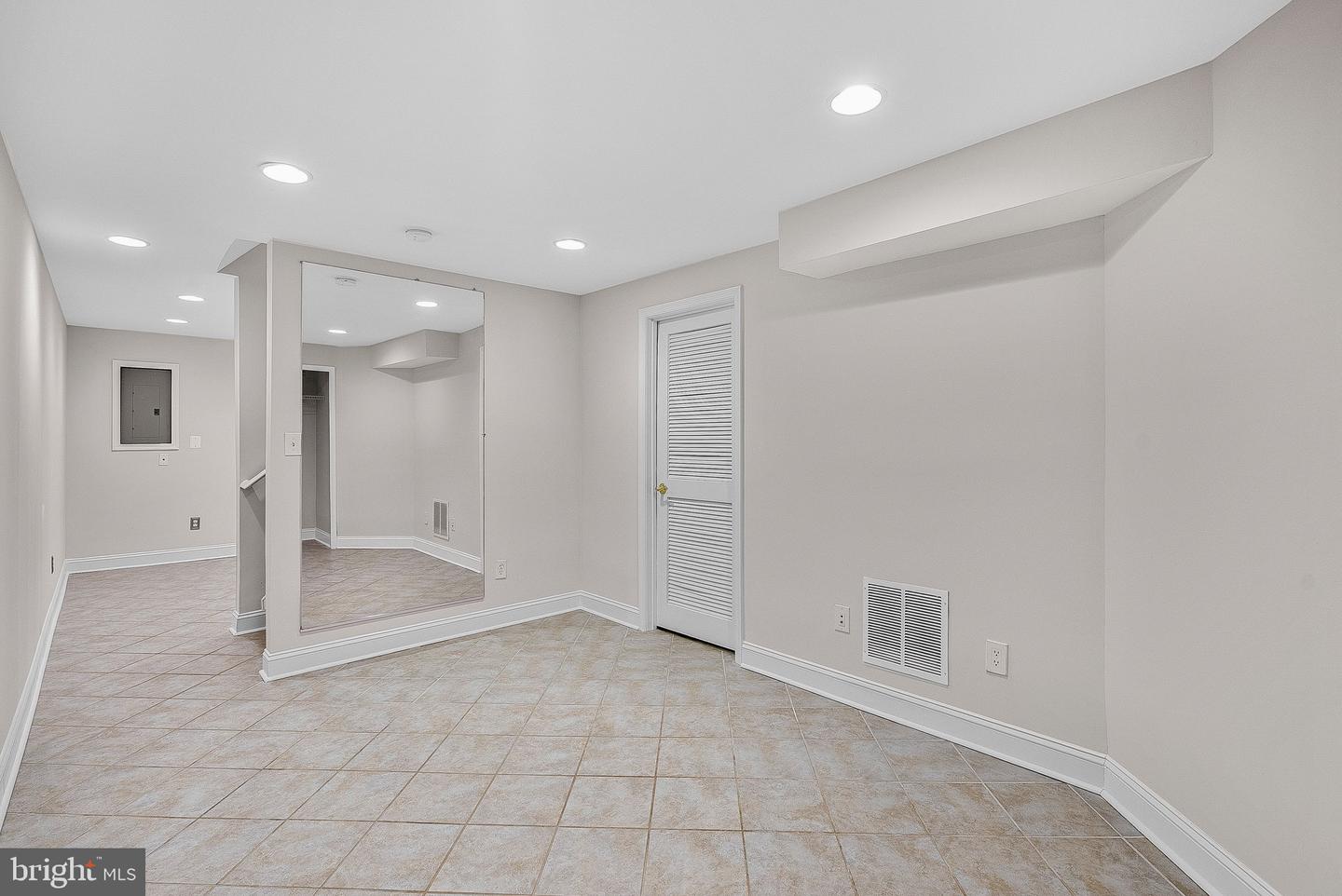 312 RIDING TRAIL CT NW, LEESBURG, Virginia 20176, 5 Bedrooms Bedrooms, ,3 BathroomsBathrooms,Residential,For sale,312 RIDING TRAIL CT NW,VALO2110410 MLS # VALO2110410