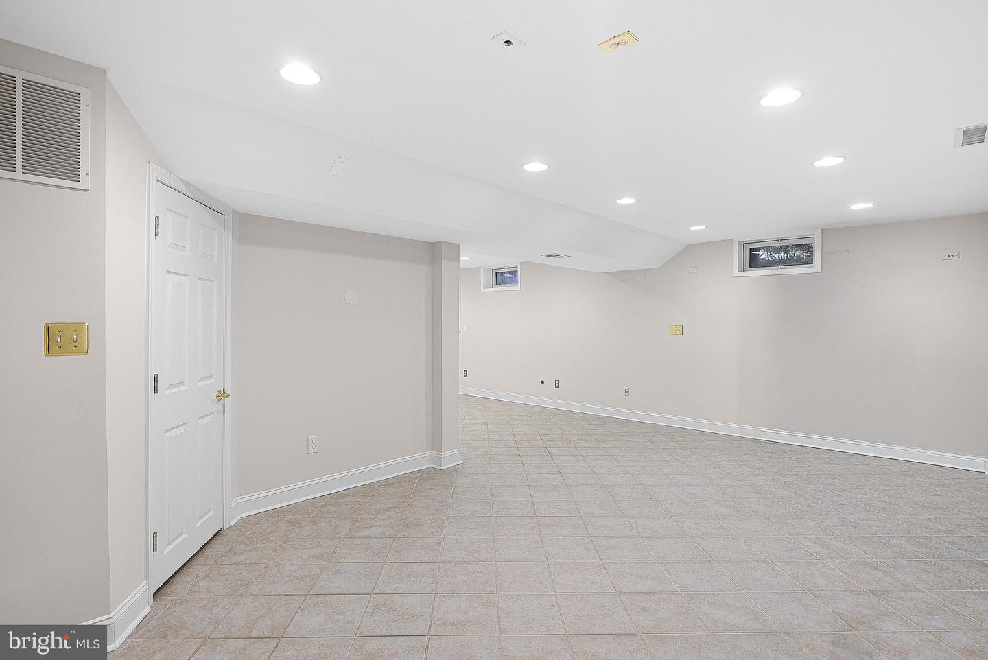 312 RIDING TRAIL CT NW, LEESBURG, Virginia 20176, 5 Bedrooms Bedrooms, ,3 BathroomsBathrooms,Residential,For sale,312 RIDING TRAIL CT NW,VALO2110410 MLS # VALO2110410