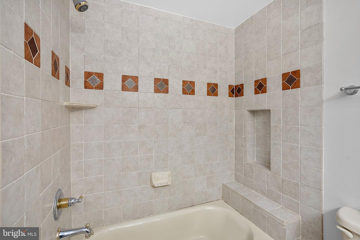 312 RIDING TRAIL CT NW, LEESBURG, Virginia 20176, 5 Bedrooms Bedrooms, ,3 BathroomsBathrooms,Residential,For sale,312 RIDING TRAIL CT NW,VALO2110410 MLS # VALO2110410