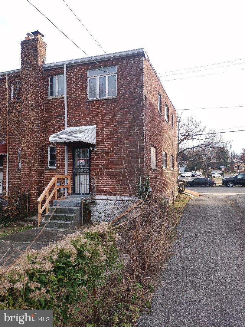 38 SHERIDAN ST NE, WASHINGTON, District Of Columbia 20011, 3 Bedrooms Bedrooms, 6 Rooms Rooms,1 BathroomBathrooms,Residential,For sale,38 SHERIDAN ST NE,DCDC2241724 MLS # DCDC2241724