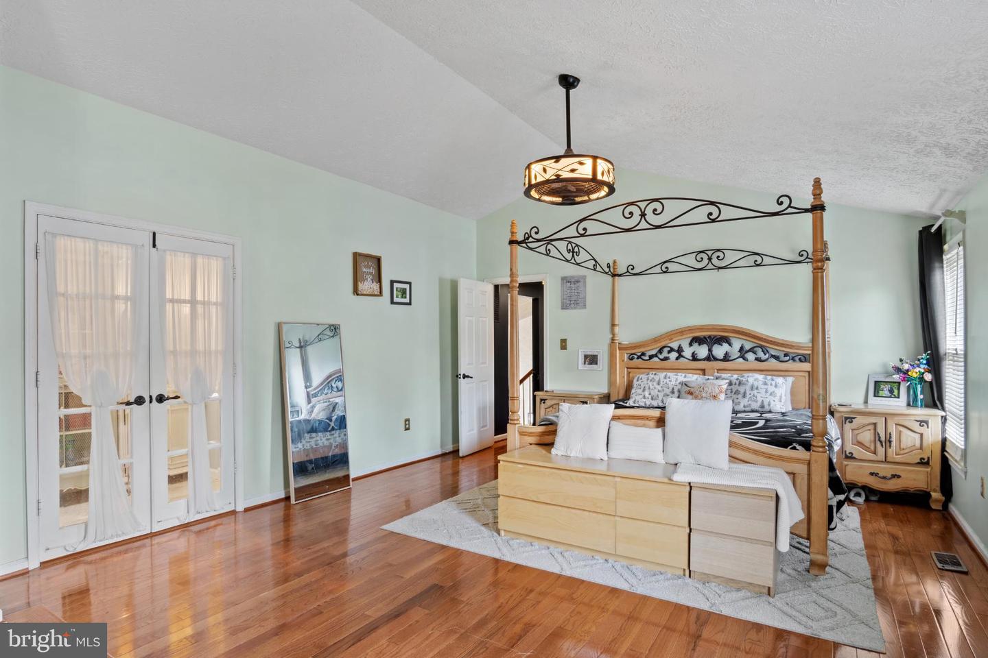 15500 LAUREL RIDGE RD, DUMFRIES, Virginia 22025, 3 Bedrooms Bedrooms, 13 Rooms Rooms,3 BathroomsBathrooms,Residential,For sale,15500 LAUREL RIDGE RD,VAPW2110866 MLS # VAPW2110866