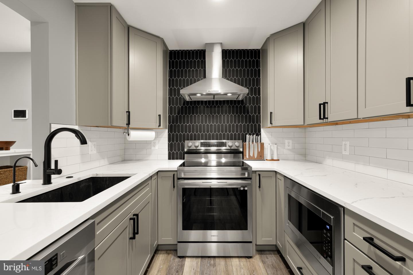 2221 LOVEDALE LN #202B, RESTON, Virginia 20191, 2 Bedrooms Bedrooms, ,1 BathroomBathrooms,Residential,For sale,2221 LOVEDALE LN #202B,VAFX2289828 MLS # VAFX2289828