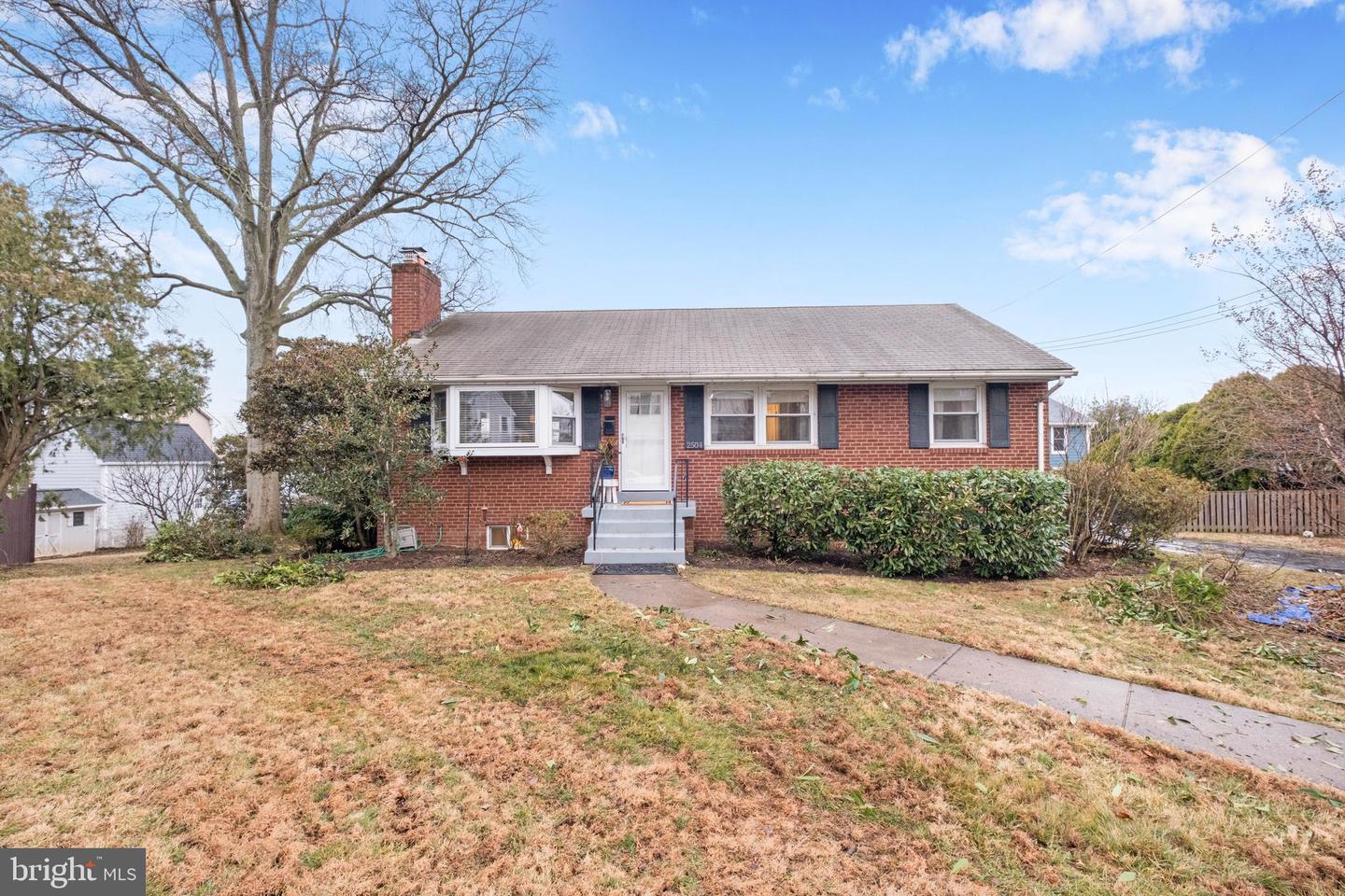 2504 KENILWORTH ST N, ARLINGTON, Virginia 22207, 3 Bedrooms Bedrooms, ,2 BathroomsBathrooms,Residential,For sale,2504 KENILWORTH ST N,VAAR2068734 MLS # VAAR2068734