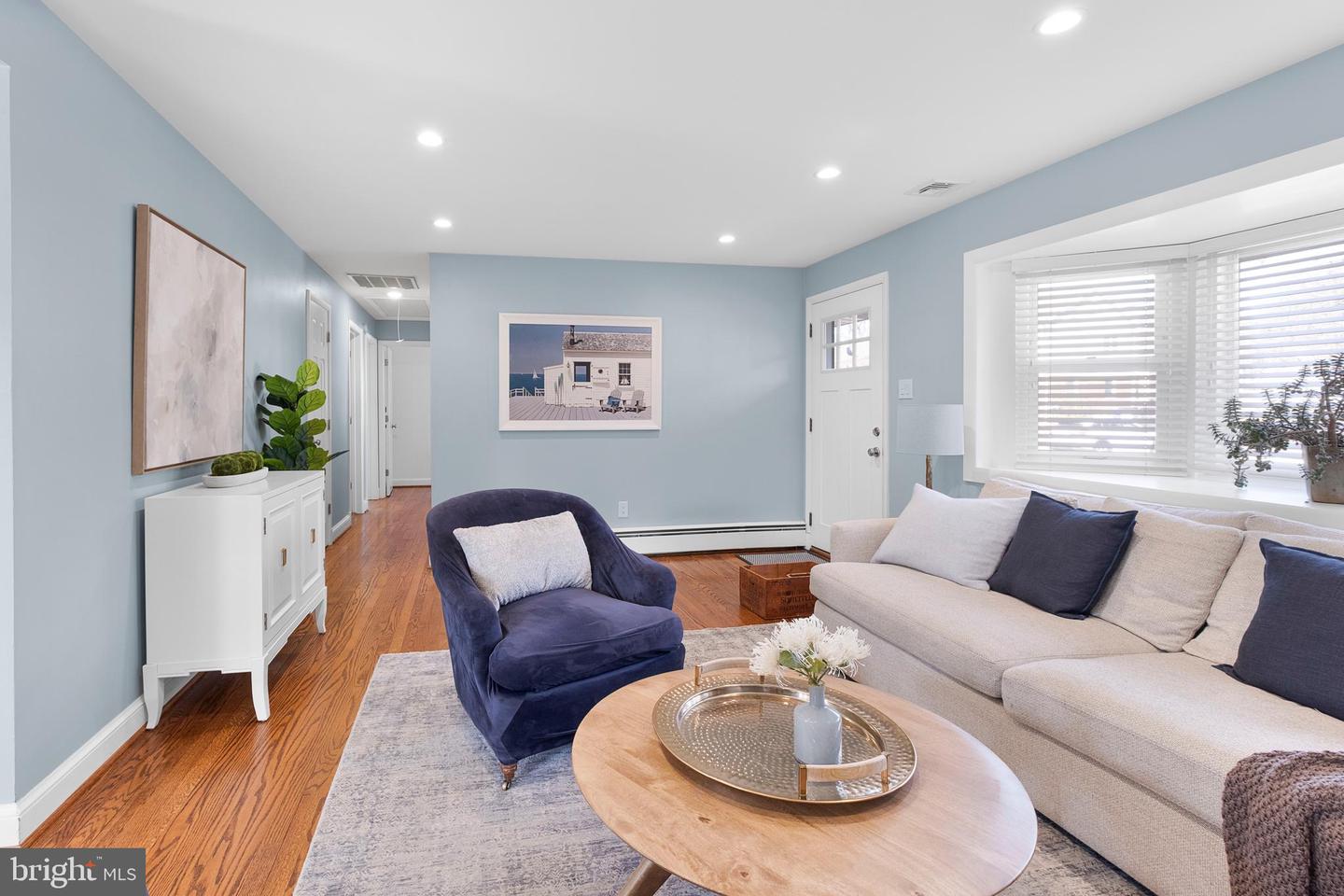 2504 KENILWORTH ST N, ARLINGTON, Virginia 22207, 3 Bedrooms Bedrooms, ,2 BathroomsBathrooms,Residential,For sale,2504 KENILWORTH ST N,VAAR2068734 MLS # VAAR2068734