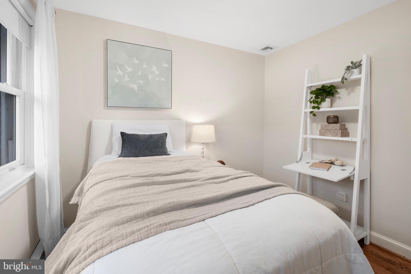 2504 KENILWORTH ST N, ARLINGTON, Virginia 22207, 3 Bedrooms Bedrooms, ,2 BathroomsBathrooms,Residential,For sale,2504 KENILWORTH ST N,VAAR2068734 MLS # VAAR2068734