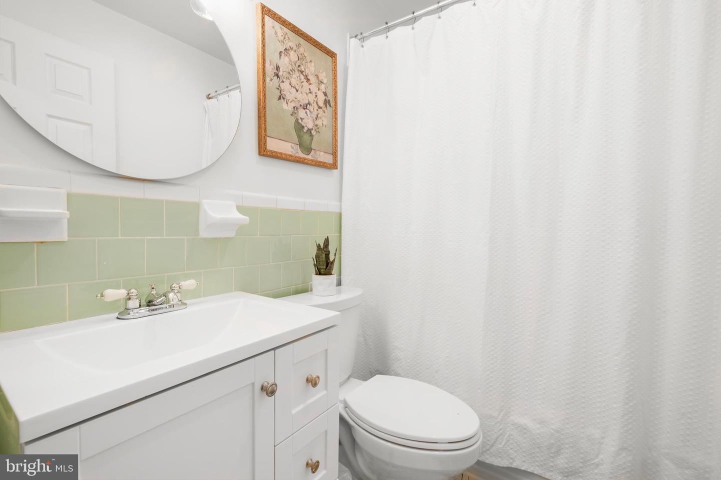 2504 KENILWORTH ST N, ARLINGTON, Virginia 22207, 3 Bedrooms Bedrooms, ,2 BathroomsBathrooms,Residential,For sale,2504 KENILWORTH ST N,VAAR2068734 MLS # VAAR2068734