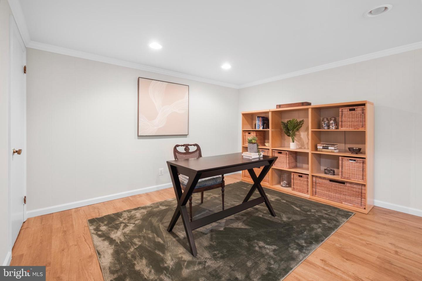 2504 KENILWORTH ST N, ARLINGTON, Virginia 22207, 3 Bedrooms Bedrooms, ,2 BathroomsBathrooms,Residential,For sale,2504 KENILWORTH ST N,VAAR2068734 MLS # VAAR2068734