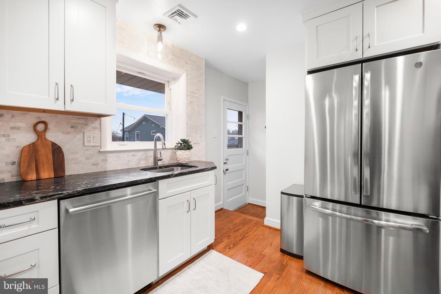 2504 KENILWORTH ST N, ARLINGTON, Virginia 22207, 3 Bedrooms Bedrooms, ,2 BathroomsBathrooms,Residential,For sale,2504 KENILWORTH ST N,VAAR2068734 MLS # VAAR2068734