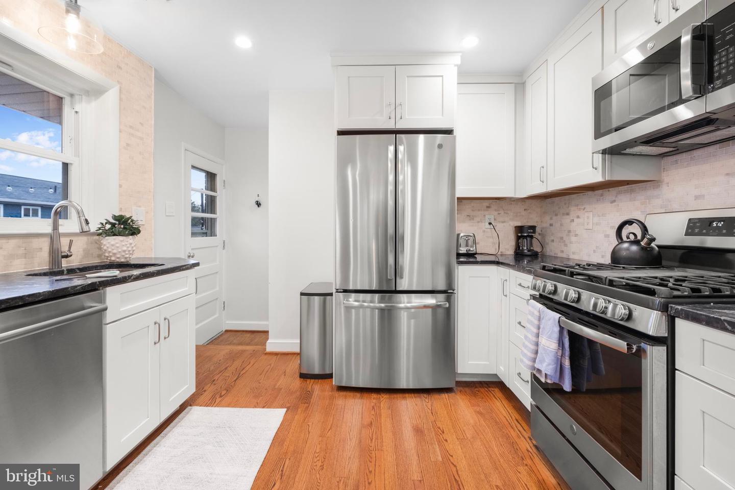 2504 KENILWORTH ST N, ARLINGTON, Virginia 22207, 3 Bedrooms Bedrooms, ,2 BathroomsBathrooms,Residential,For sale,2504 KENILWORTH ST N,VAAR2068734 MLS # VAAR2068734