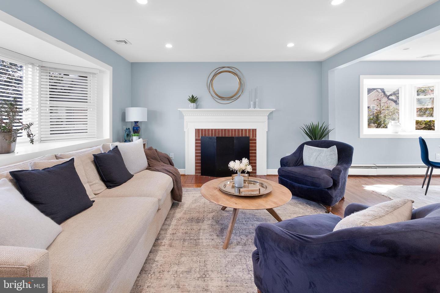 2504 KENILWORTH ST N, ARLINGTON, Virginia 22207, 3 Bedrooms Bedrooms, ,2 BathroomsBathrooms,Residential,For sale,2504 KENILWORTH ST N,VAAR2068734 MLS # VAAR2068734