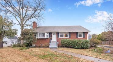 2504 KENILWORTH ST N, ARLINGTON, Virginia 22207, 3 Bedrooms Bedrooms, ,2 BathroomsBathrooms,Residential,For sale,2504 KENILWORTH ST N,VAAR2068734 MLS # VAAR2068734