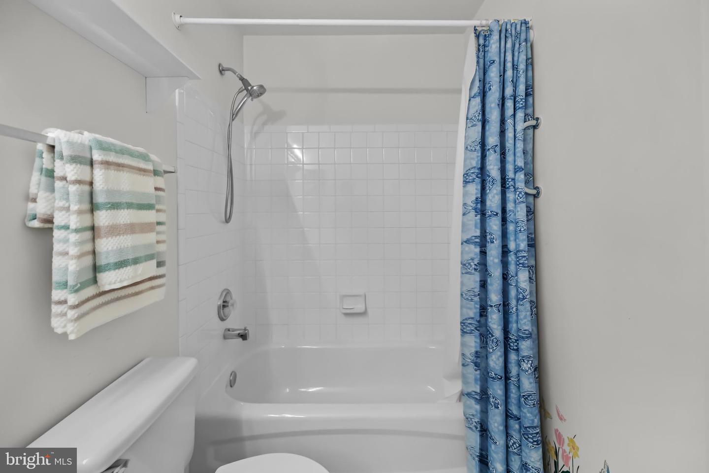 4925 WAPLE LN, ALEXANDRIA, Virginia 22304, 3 Bedrooms Bedrooms, ,2 BathroomsBathrooms,Residential,For sale,4925 WAPLE LN,VAAX2054158 MLS # VAAX2054158