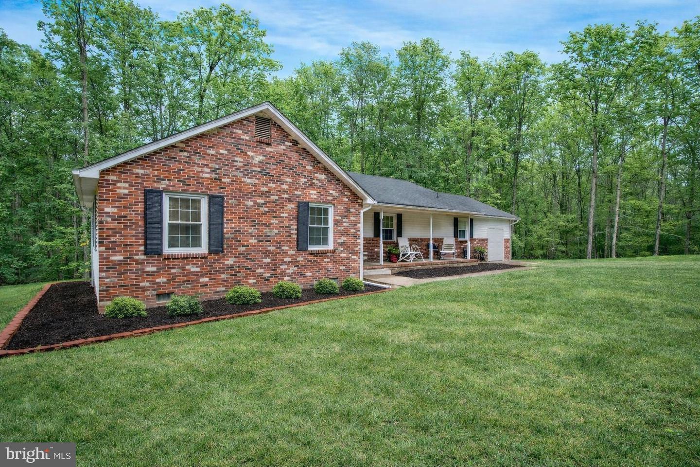 6113 RIDGE TREE RD, FREDERICKSBURG, Virginia 22407, 3 Bedrooms Bedrooms, ,2 BathroomsBathrooms,Residential,For sale,6113 RIDGE TREE RD,VASP2039348 MLS # VASP2039348