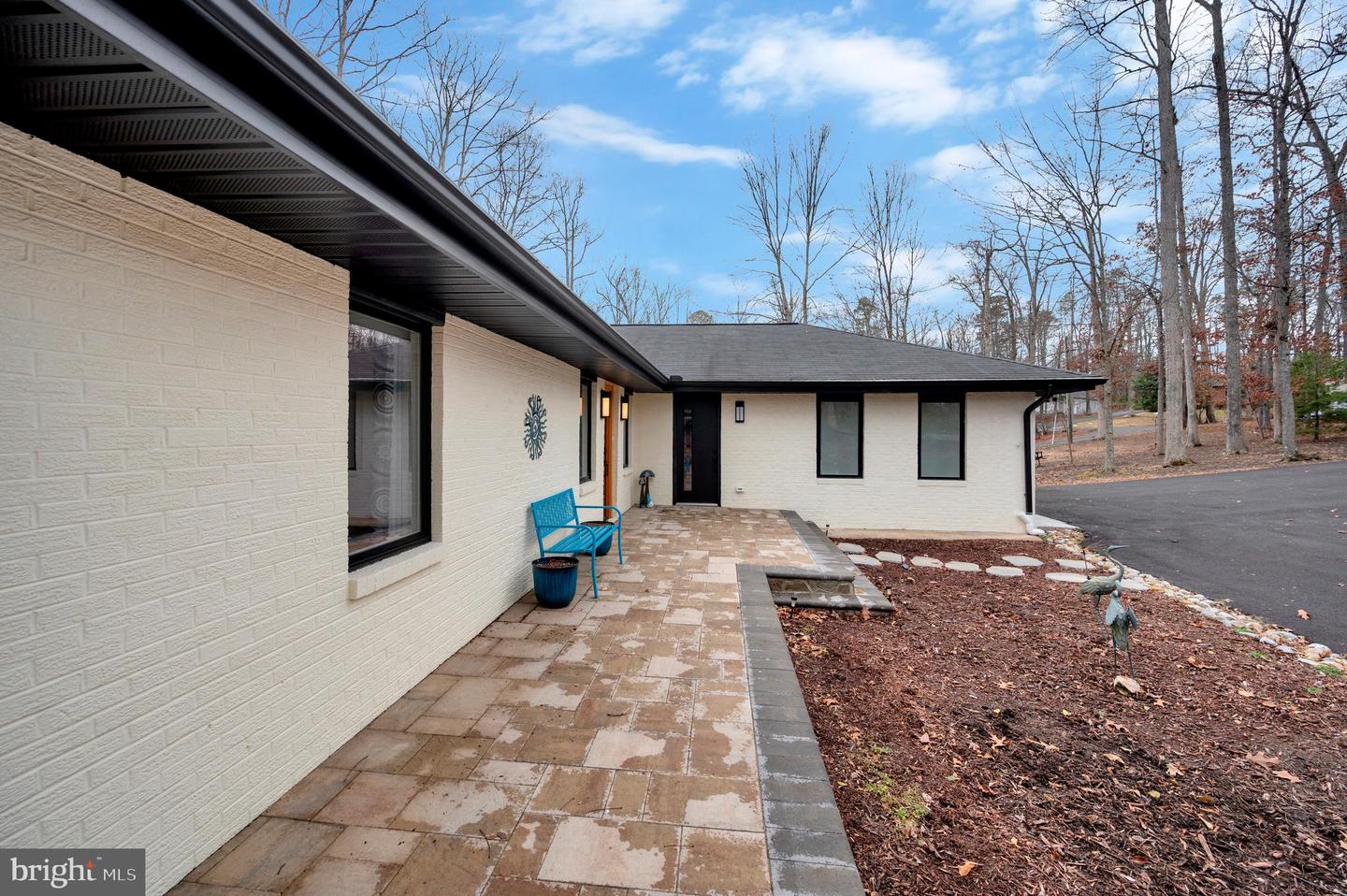 221 WAKEFIELD DR, LOCUST GROVE, Virginia 22508, 5 Bedrooms Bedrooms, 13 Rooms Rooms,3 BathroomsBathrooms,Residential,For sale,221 WAKEFIELD DR,VAOR2013346 MLS # VAOR2013346