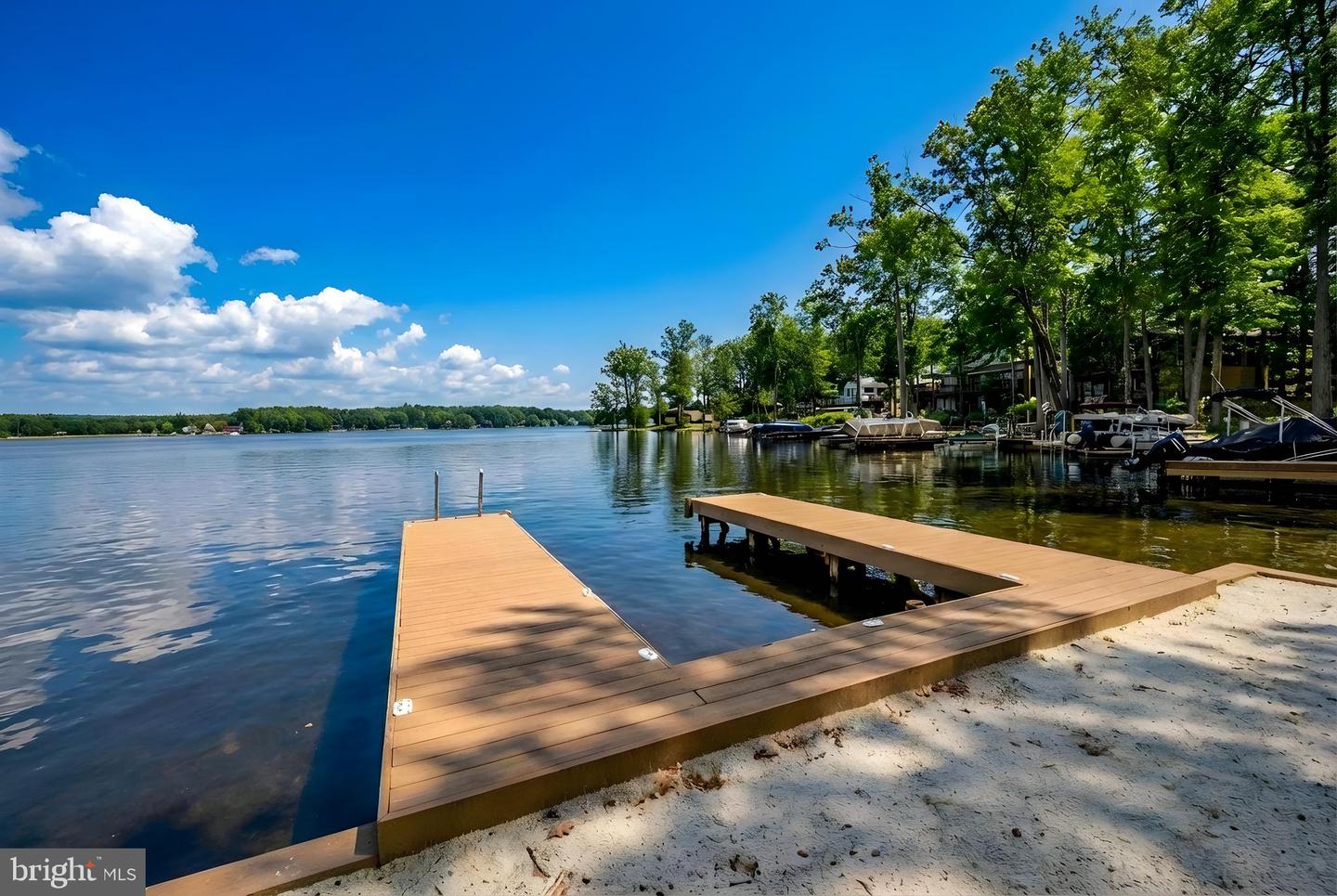 221 WAKEFIELD DR, LOCUST GROVE, Virginia 22508, 5 Bedrooms Bedrooms, 13 Rooms Rooms,3 BathroomsBathrooms,Residential,For sale,221 WAKEFIELD DR,VAOR2013346 MLS # VAOR2013346