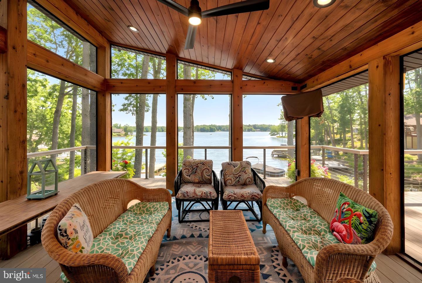 221 WAKEFIELD DR, LOCUST GROVE, Virginia 22508, 5 Bedrooms Bedrooms, 13 Rooms Rooms,3 BathroomsBathrooms,Residential,For sale,221 WAKEFIELD DR,VAOR2013346 MLS # VAOR2013346