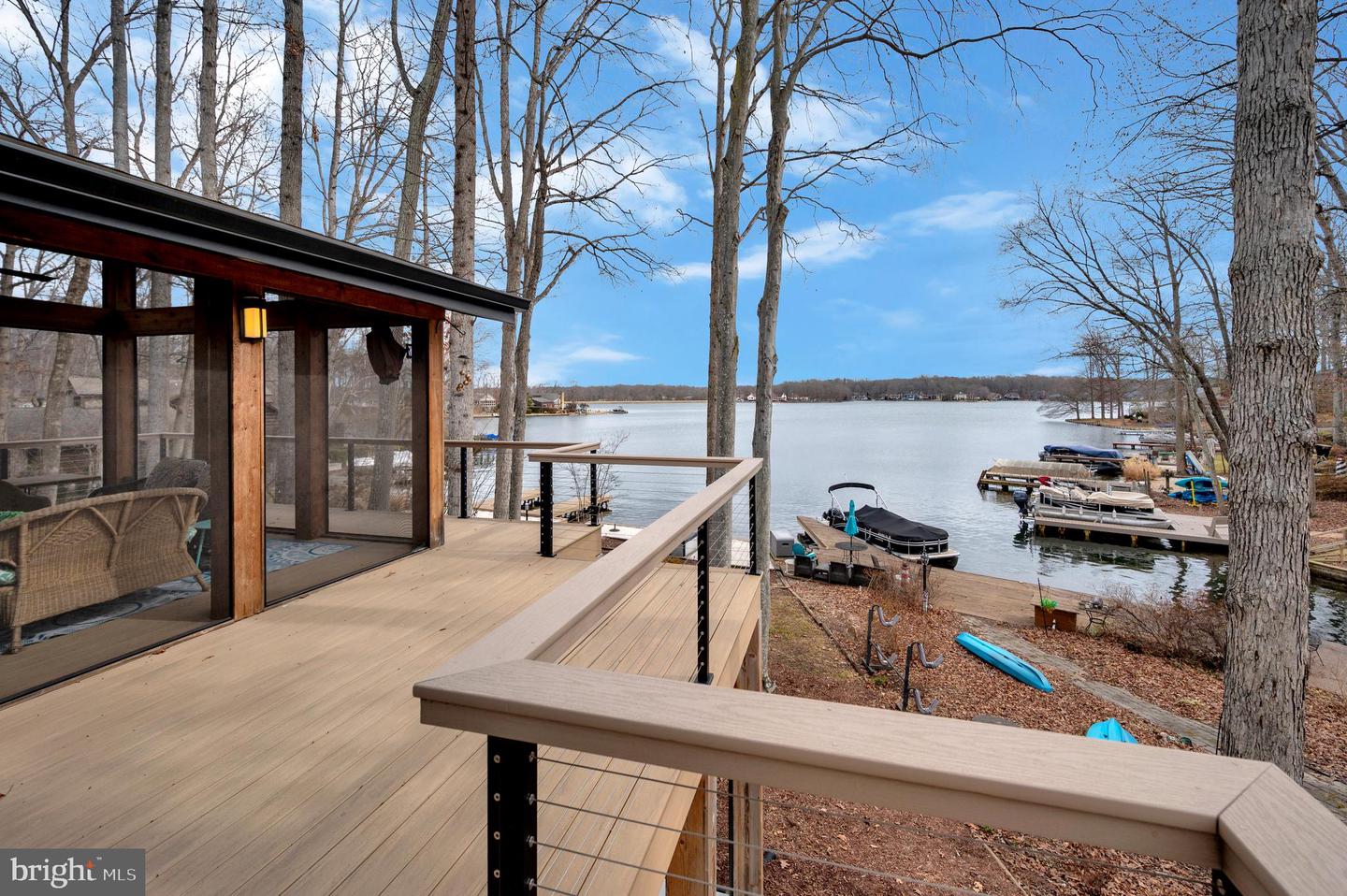 221 WAKEFIELD DR, LOCUST GROVE, Virginia 22508, 5 Bedrooms Bedrooms, 13 Rooms Rooms,3 BathroomsBathrooms,Residential,For sale,221 WAKEFIELD DR,VAOR2013346 MLS # VAOR2013346