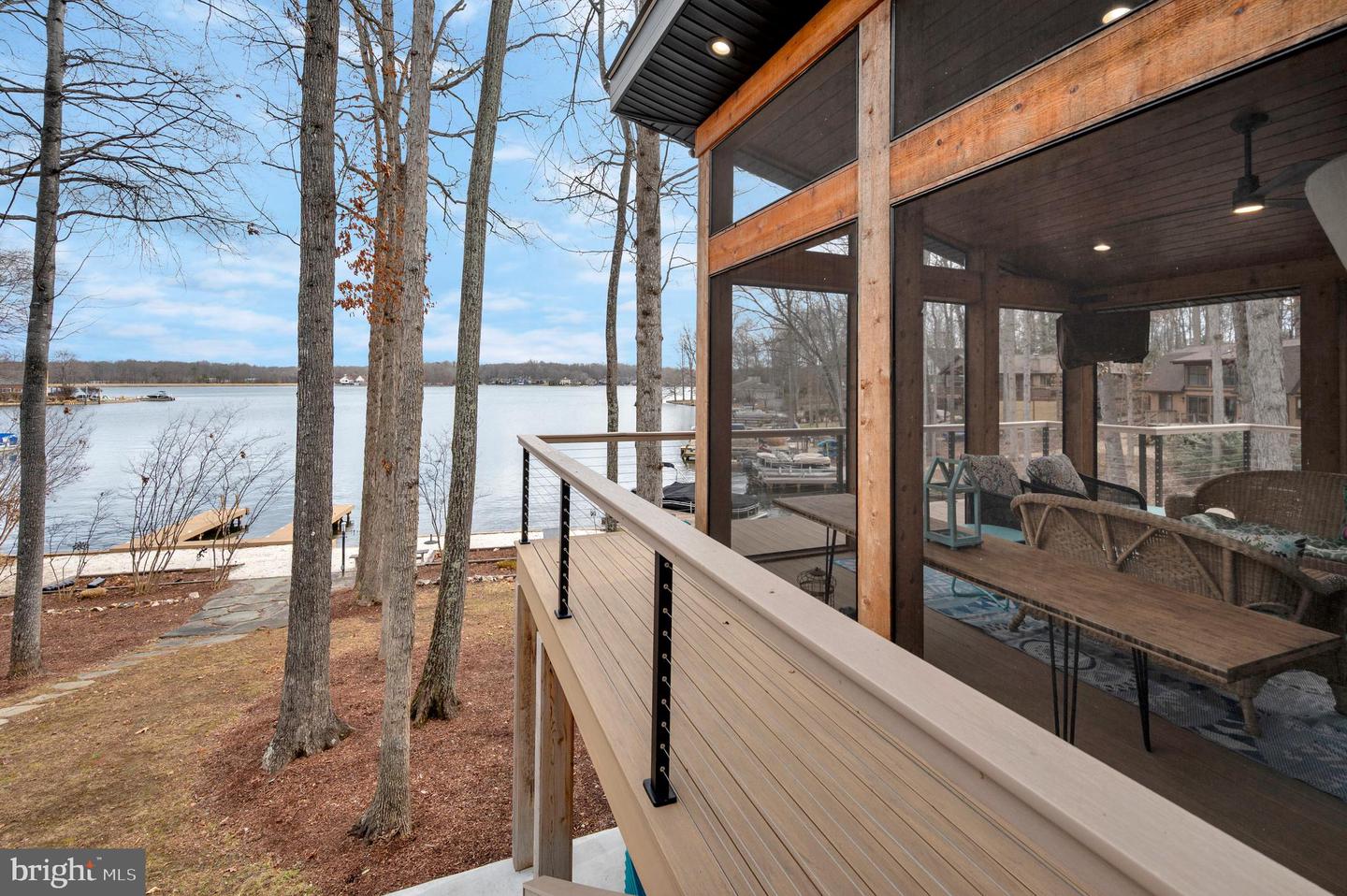 221 WAKEFIELD DR, LOCUST GROVE, Virginia 22508, 5 Bedrooms Bedrooms, 13 Rooms Rooms,3 BathroomsBathrooms,Residential,For sale,221 WAKEFIELD DR,VAOR2013346 MLS # VAOR2013346