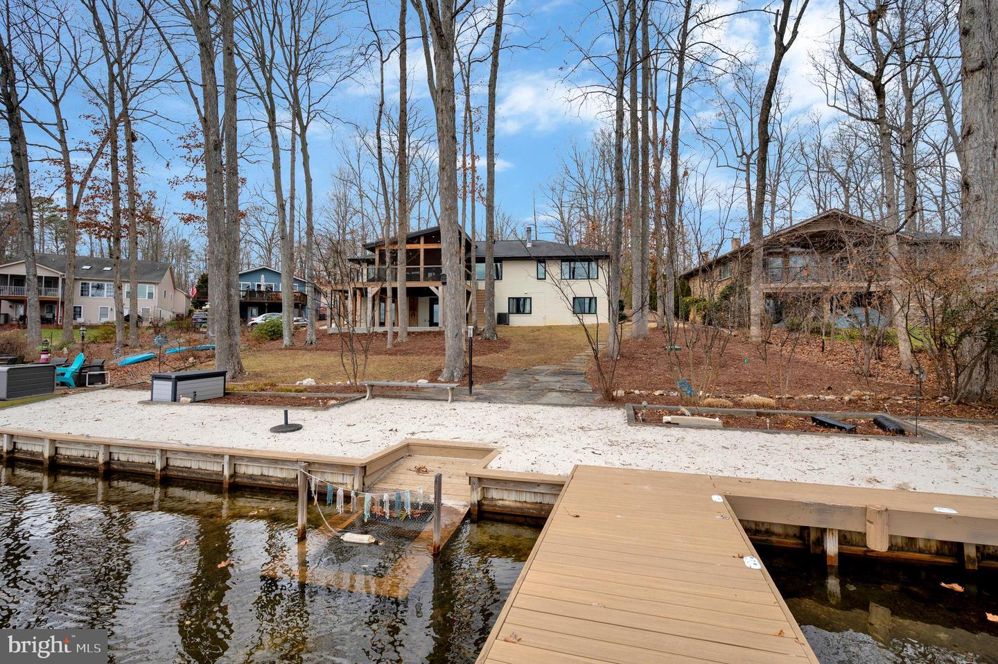 221 WAKEFIELD DR, LOCUST GROVE, Virginia 22508, 5 Bedrooms Bedrooms, 13 Rooms Rooms,3 BathroomsBathrooms,Residential,For sale,221 WAKEFIELD DR,VAOR2013346 MLS # VAOR2013346